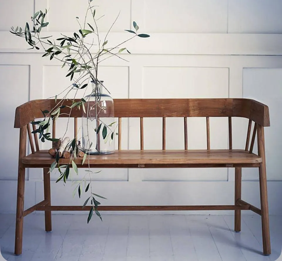 Classic Spindle-Back Bench
